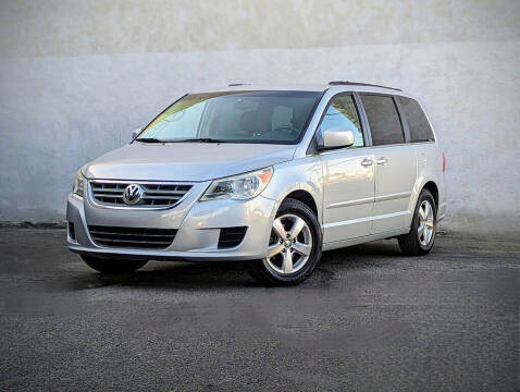 2011 Volkswagen Routan for sale at Divine Motors in Las Vegas NV