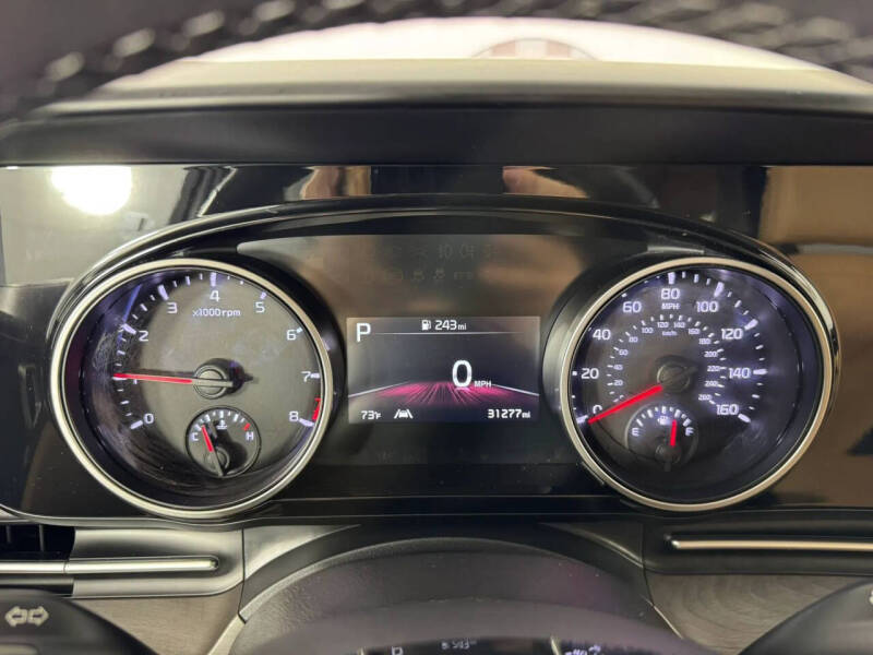 2024 Kia Carnival EX