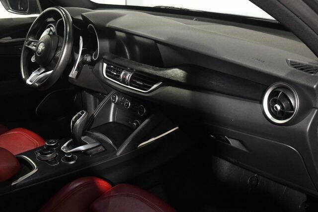 2022 Alfa Romeo Stelvio Sprint