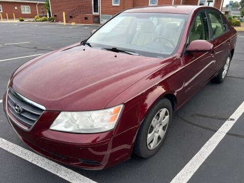 2009 Hyundai Sonata for sale at Explorer Auto Sales in Selma NC