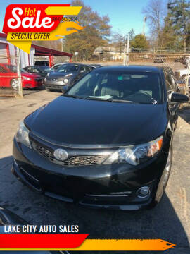 2012 Toyota Camry for sale at LAKE CITY AUTO SALES in Forest Park GA