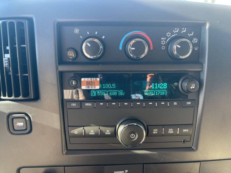 2025 Chevrolet Express 2500