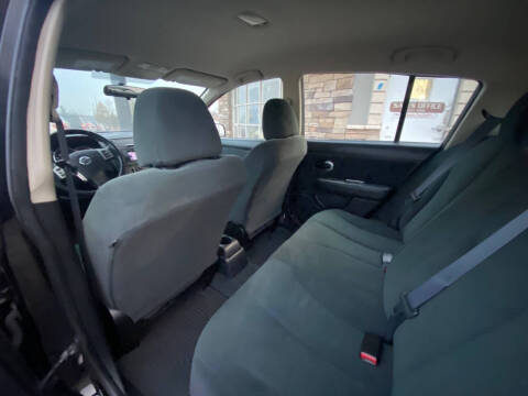 2012 Nissan Versa 1.8 SL