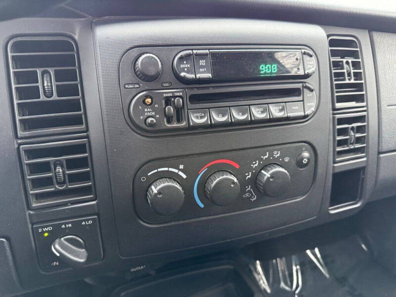 2004 Dodge Dakota SLT