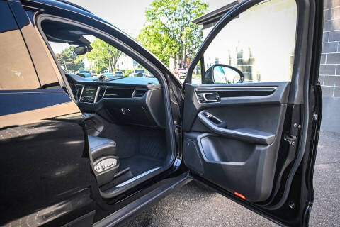 2017 Porsche Macan S