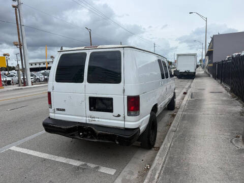 2002 Ford E-Series E-250