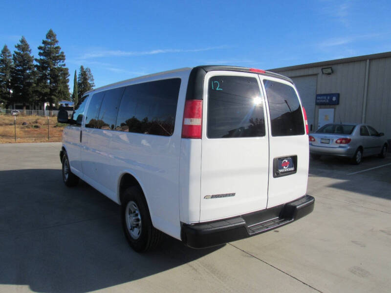 2017 Chevrolet Express LS 2500