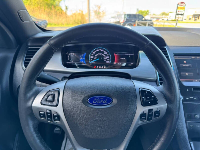 2014 Ford Taurus SEL