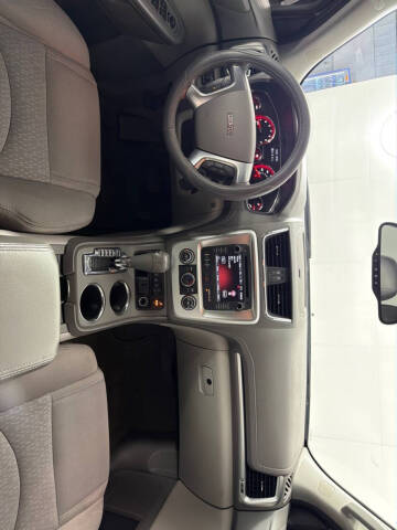 2016 GMC Acadia SLE-2