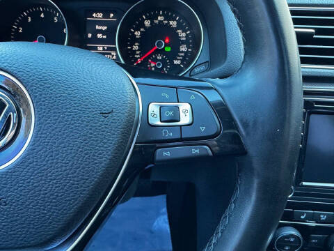 2016 Volkswagen Passat 1.8T SE