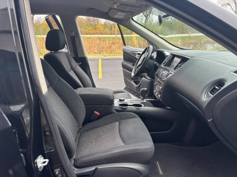 2017 Nissan Pathfinder S