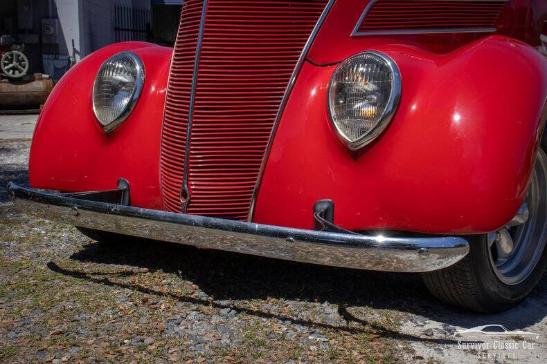 1937 Ford Tudor
