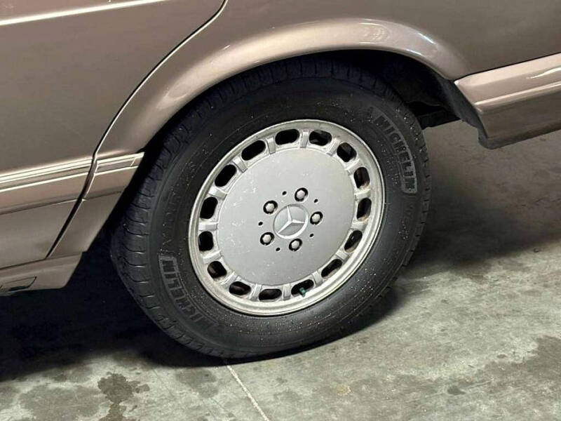 1991 Mercedes-Benz 560-Class 560 SEL