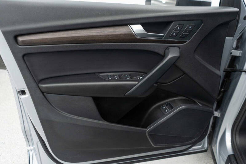 2024 Audi Q5 e quattro S line Premium 55 TFSI