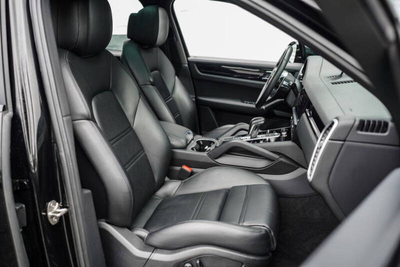 2023 Porsche Cayenne
