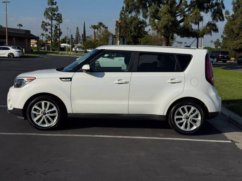 2017 Kia Soul +