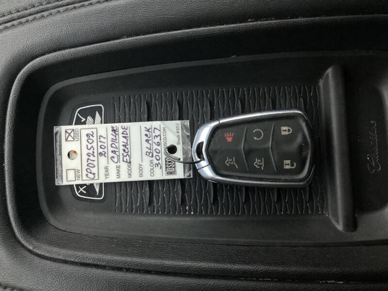 2017 Cadillac Escalade Luxury