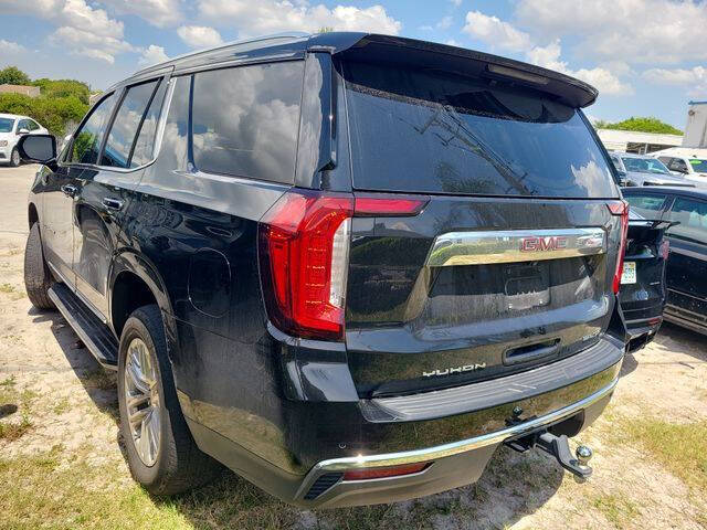 2023 GMC Yukon SLT