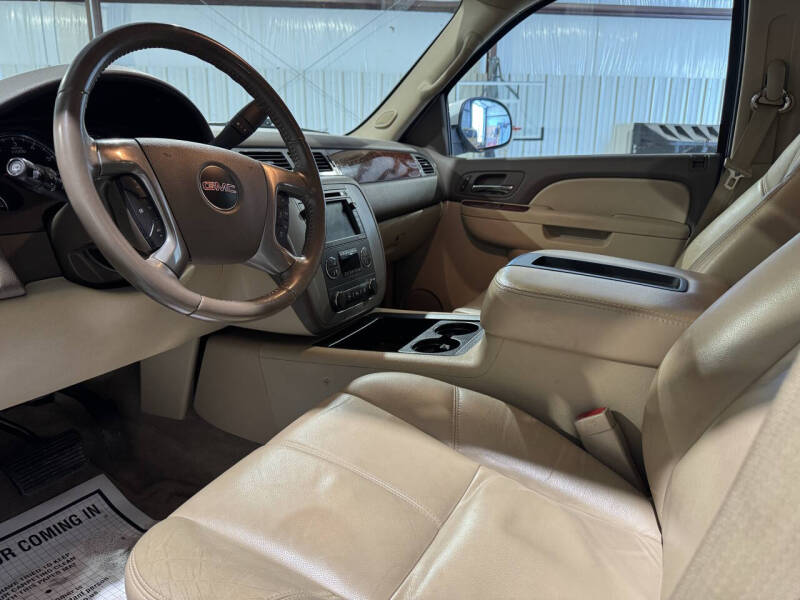 2011 GMC Yukon XL SLT