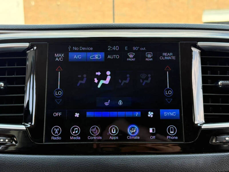 2017 Chrysler Pacifica Touring-L Plus