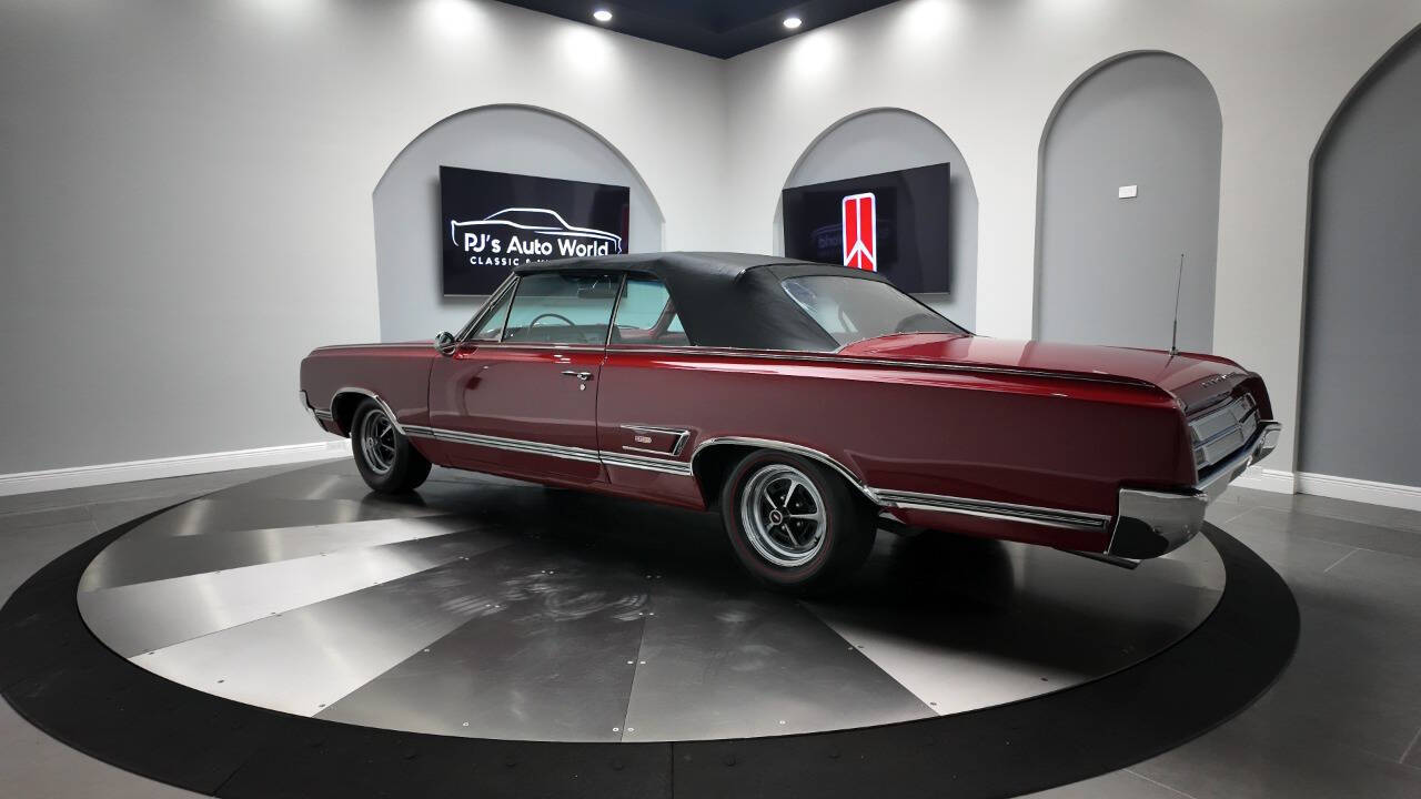 1965 Oldsmobile 442 38