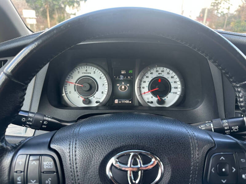 2018 Toyota Sienna SE 8-Passenger