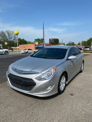 2012 Hyundai Sonata Hybrid for sale at Gator's Auto Sales in Garland TX