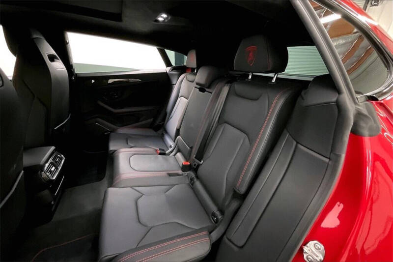 2023 Lamborghini Urus S