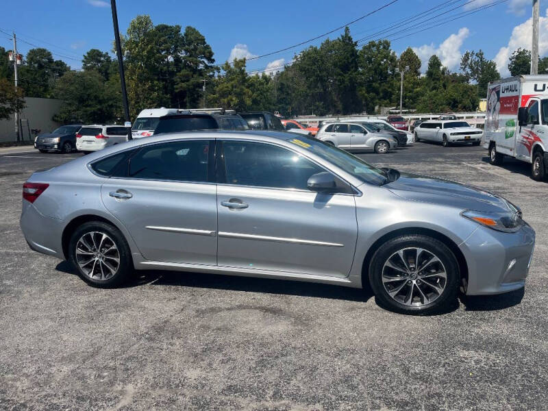 2018 Toyota Avalon XLE