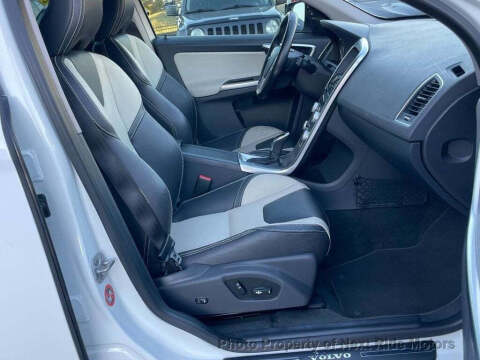 2017 Volvo XC60 T6 Dynamic