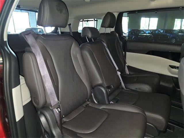 2024 Kia Carnival EX