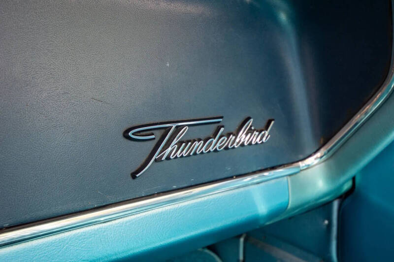 1964 Ford Thunderbird