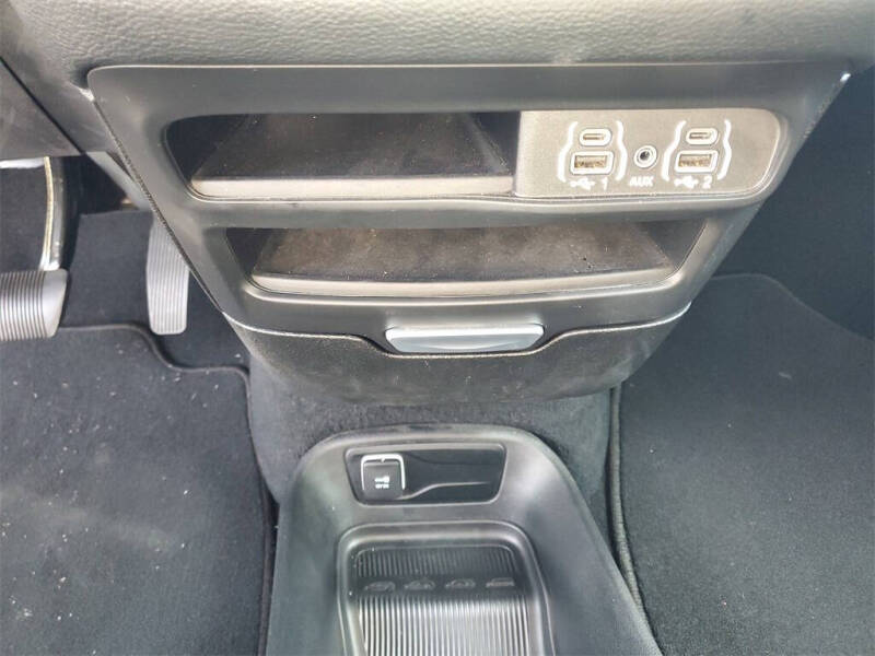 2024 Chrysler Pacifica Touring