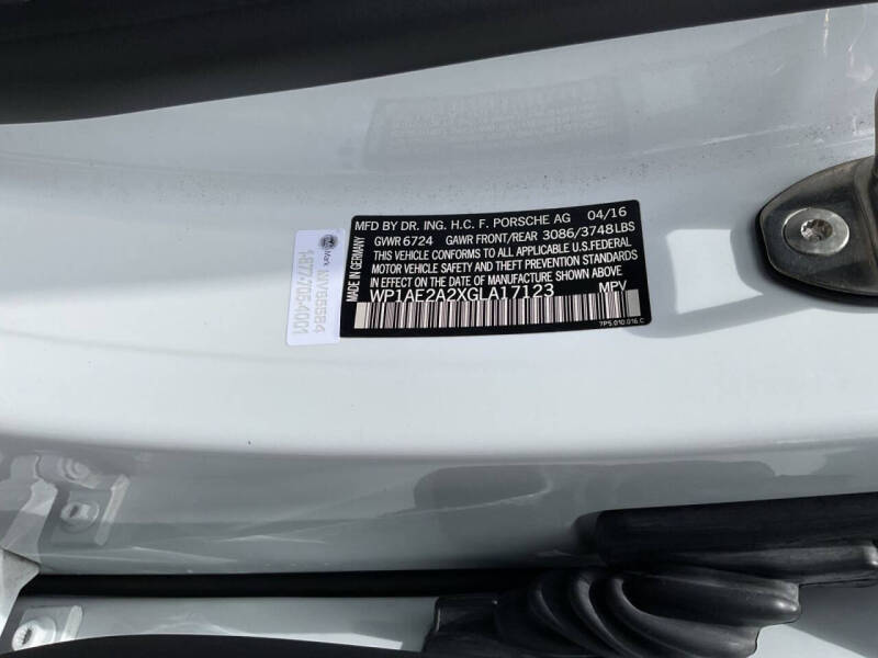 2016 Porsche Cayenne S E-Hybrid