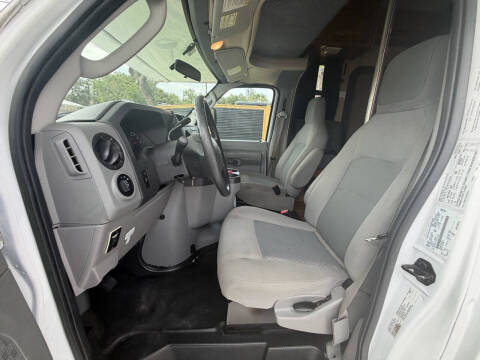 2017 Thor Motor Coach MAJESTIC 23A