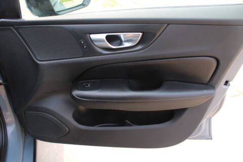 2024 Volvo S60 B5 Plus Dark Theme