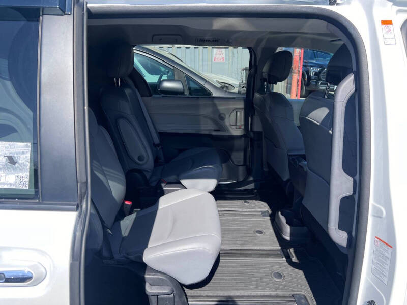 2022 Toyota Sienna XLE 7-Passenger
