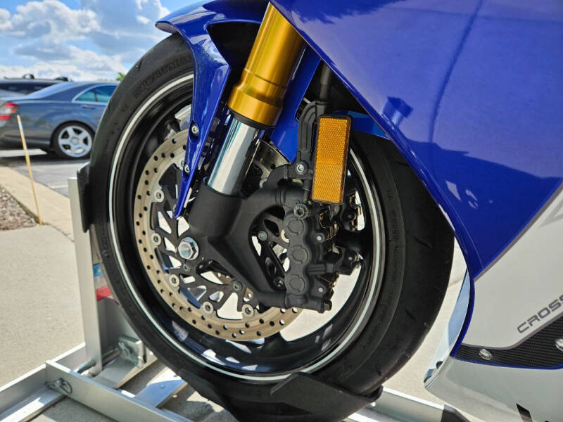 2011 Yamaha YZF-R1
