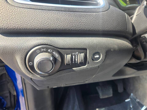 2017 Chrysler 200 LX