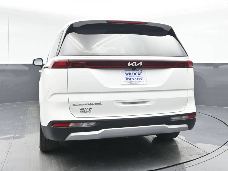 2022 Kia Carnival EX