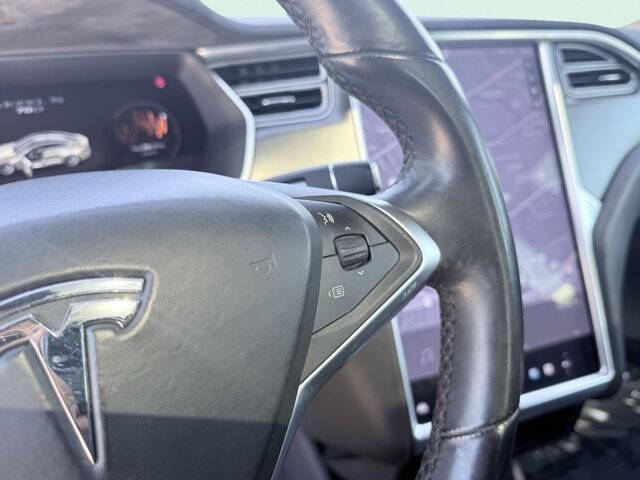 2015 Tesla Model S 70D