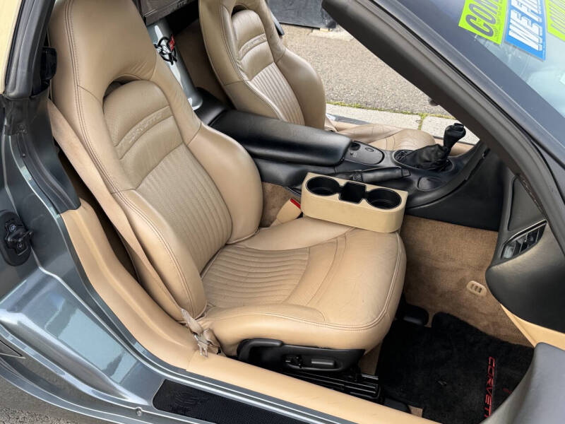 2004 Chevrolet Corvette
