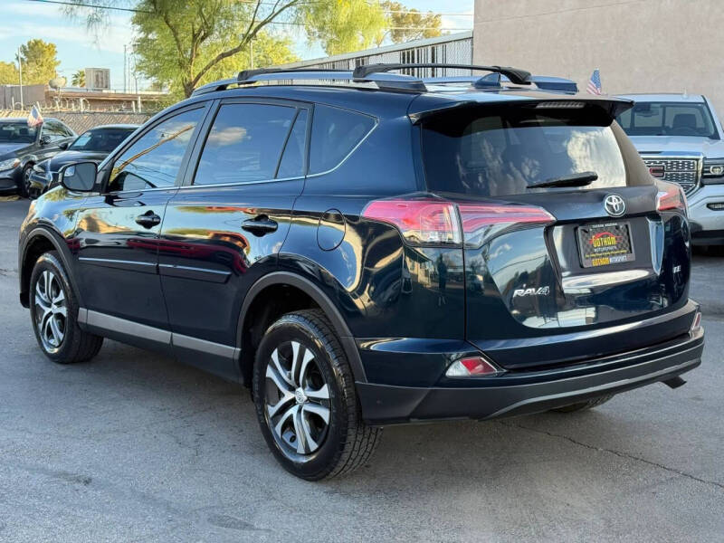 2018 Toyota RAV4 LE