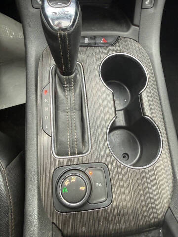 2017 GMC Acadia SLT-1