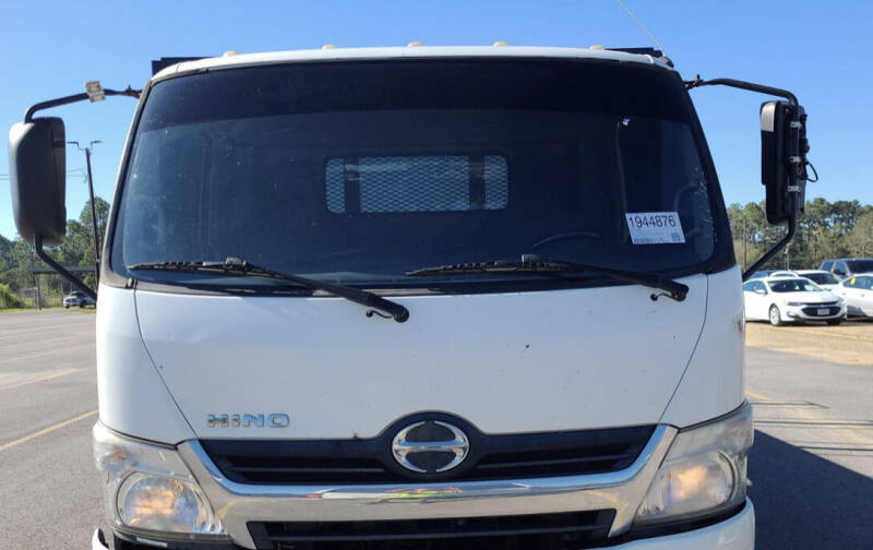 2014 Hino 195