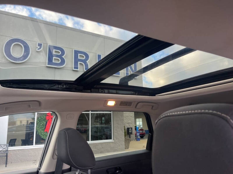 2023 Nissan Pathfinder SV