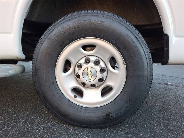 2024 Chevrolet Express 2500