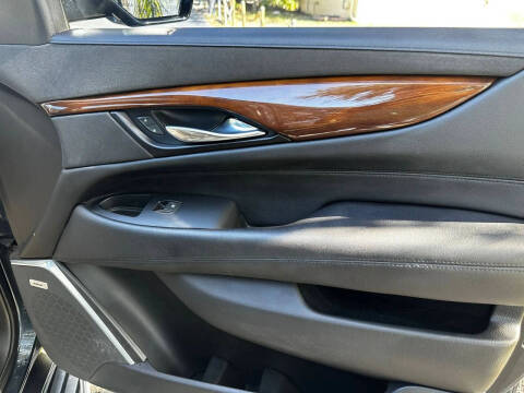 2020 Cadillac Escalade ESV Luxury