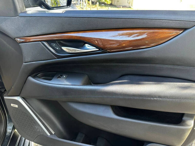 2020 Cadillac Escalade ESV Luxury