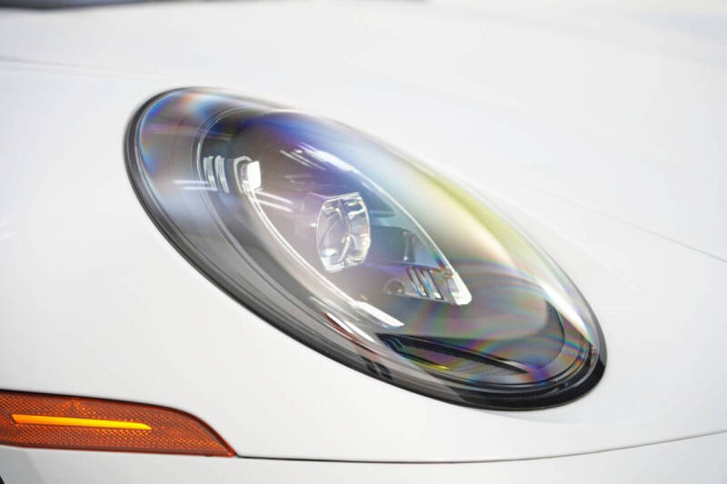 2025 Porsche 911 Carrera